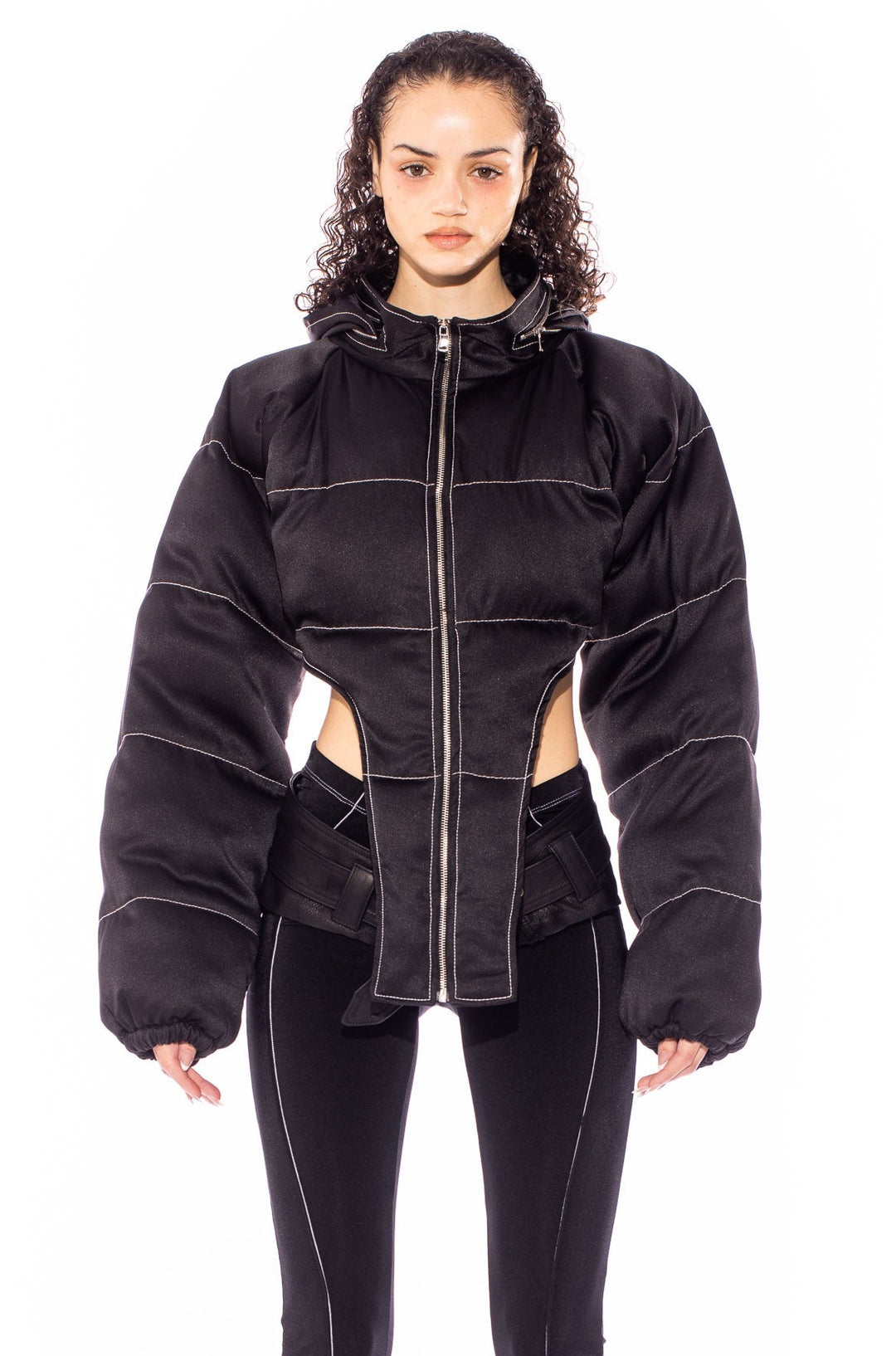 V CUT PUFFER COAT IN LIQUID BLACK