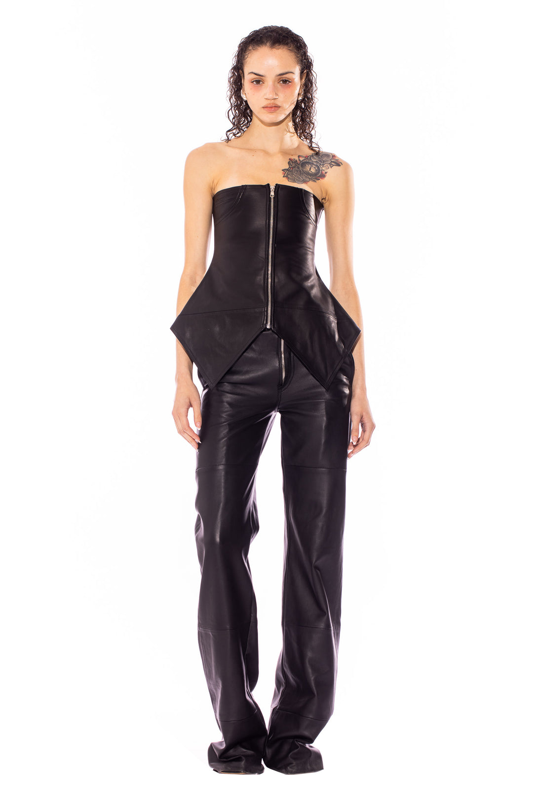 CURVE STRAPLESS TOP IN BLACK LEATHER
