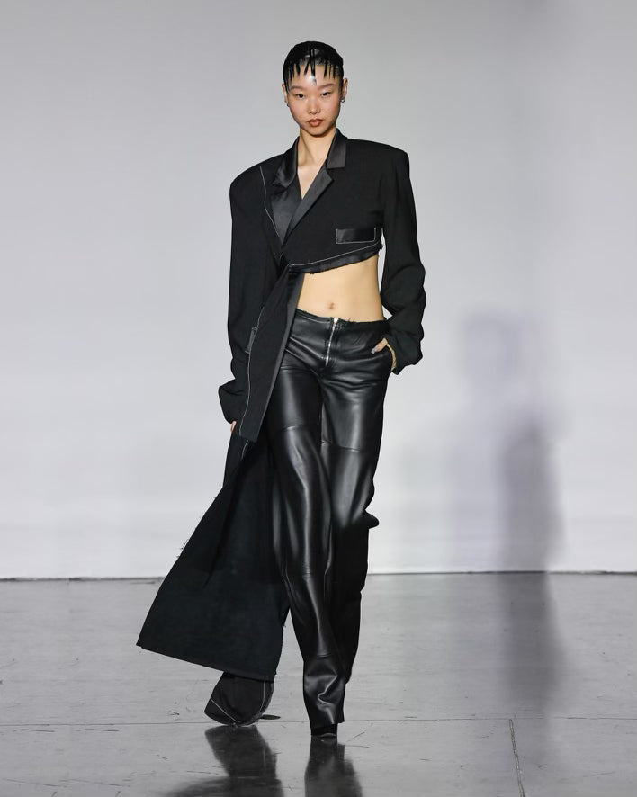 RAW WAIST TROUSER IN BLACK LEATHER