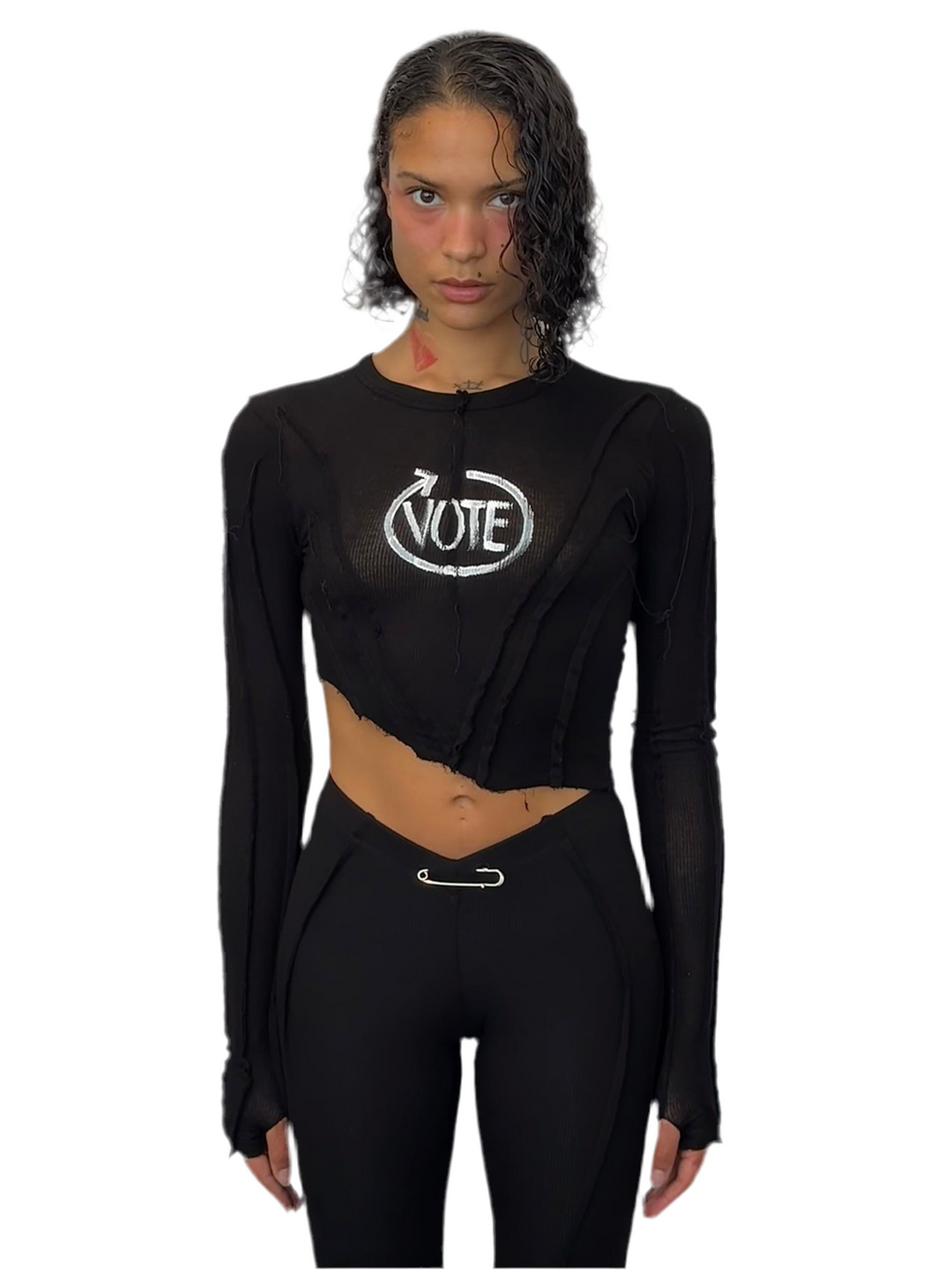 VOTE ARROW LONG SLEEVE TEE IN BLACK RIB