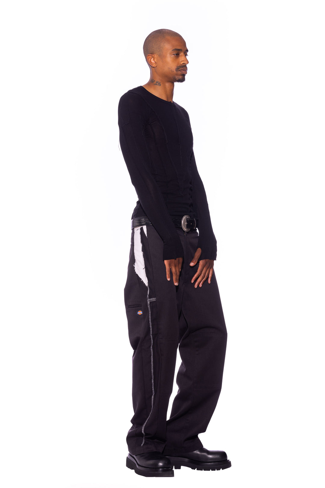 OPEN SEAM LONG SLEEVE TEE IN BLACK RIB