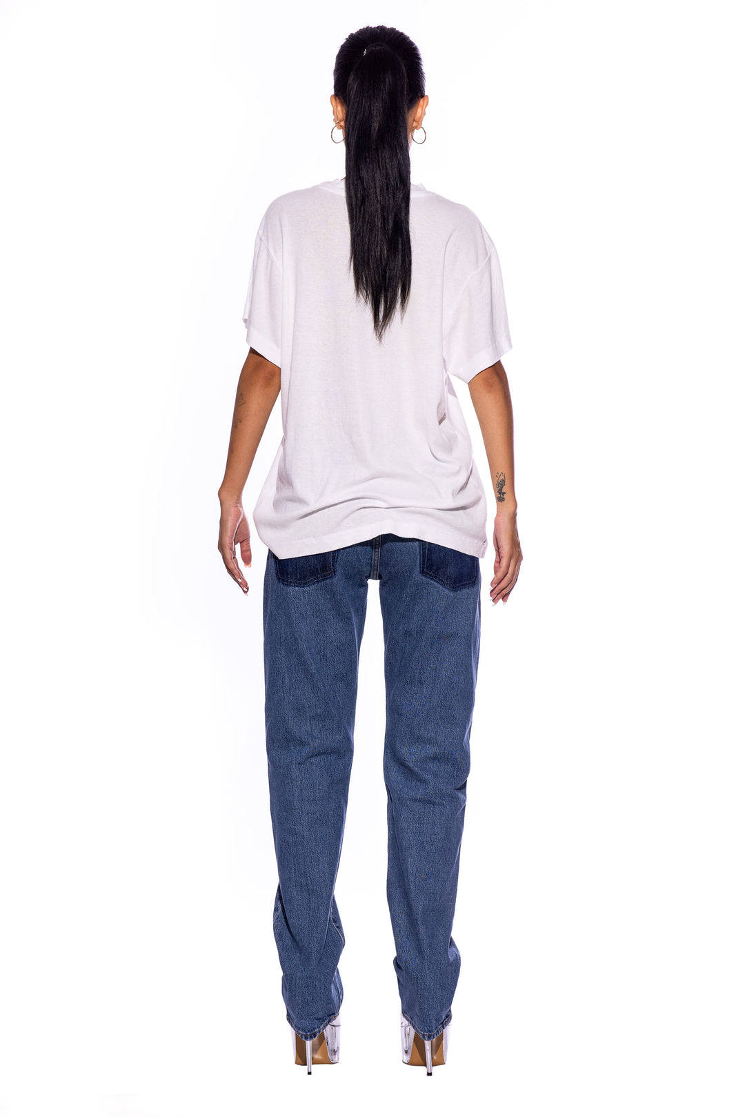 BLUE DENIM SCRAP LOOSE TEE IN WHITE