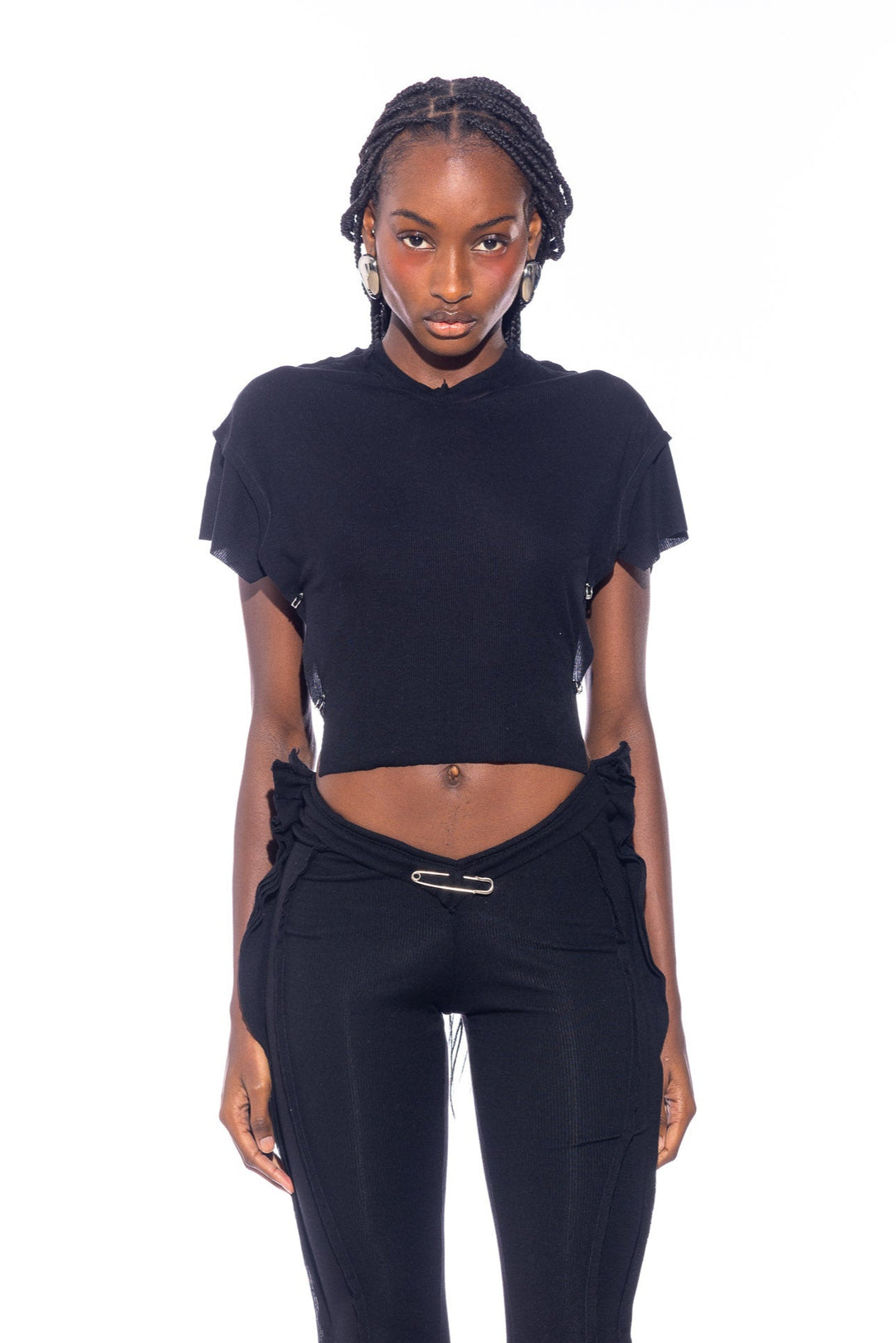 SAFETY PIN MINI TEE IN BLACK RIB