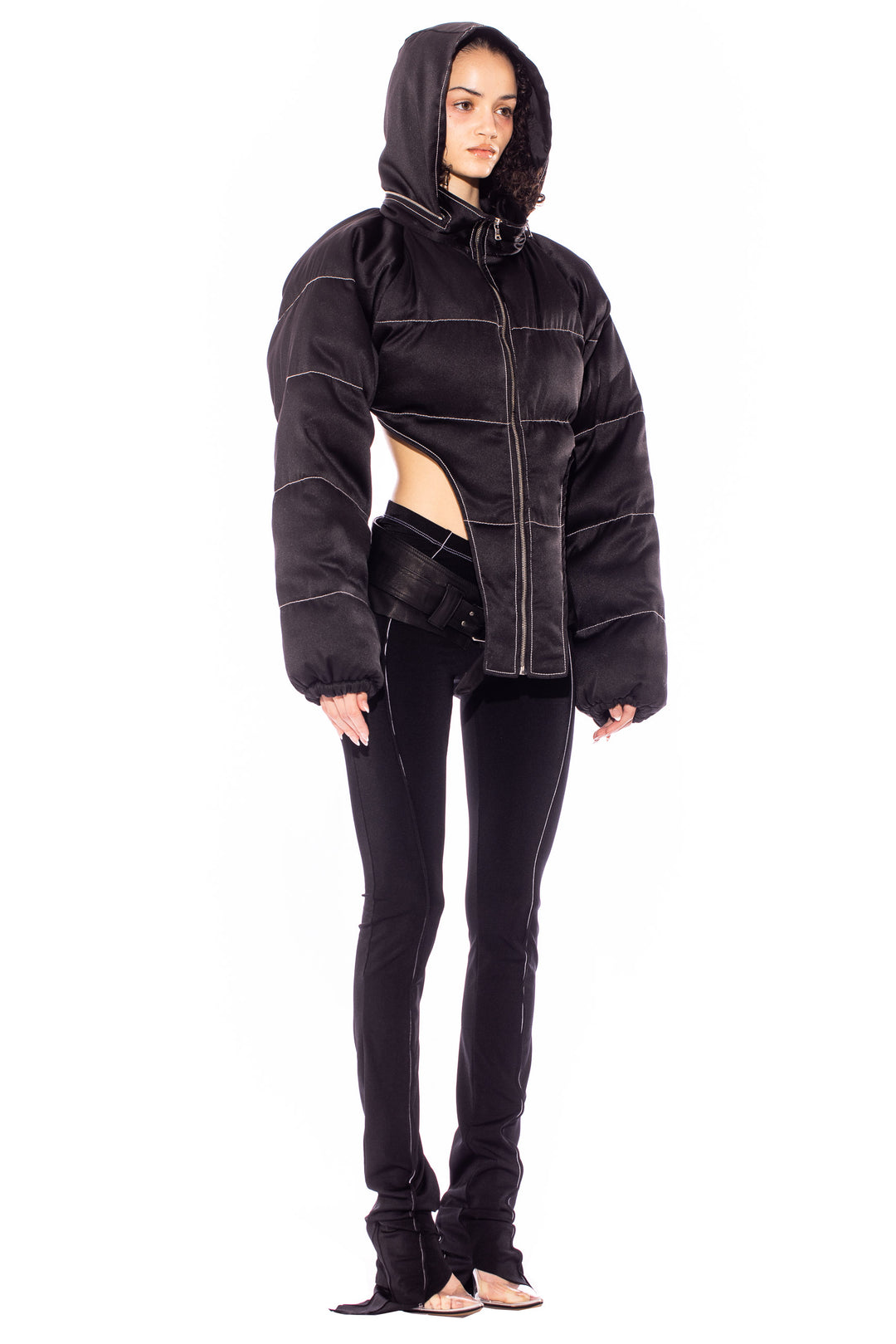 V CUT PUFFER COAT IN LIQUID BLACK