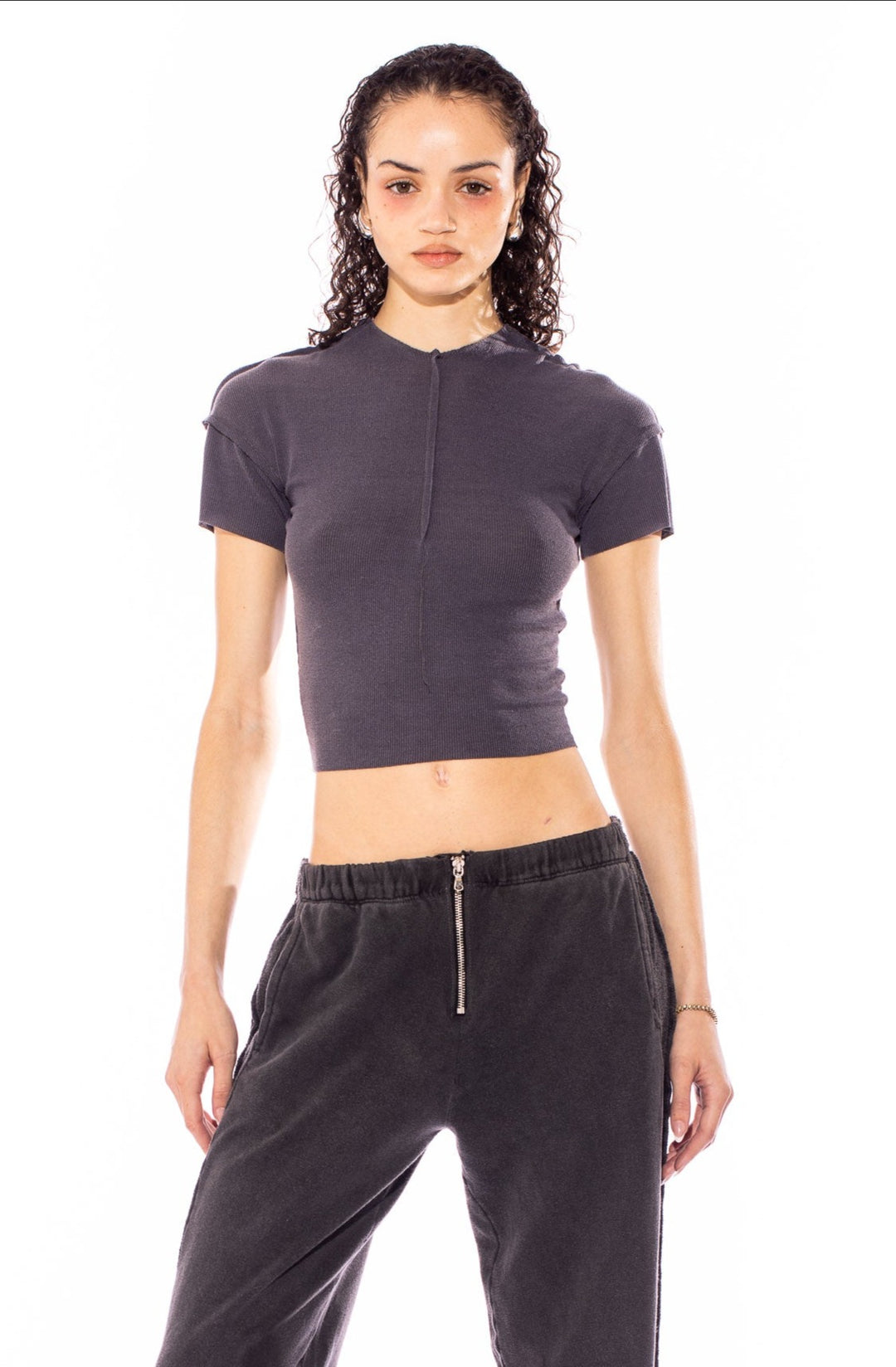 OPEN SEAM MINI TEE IN CHARCOAL RIB