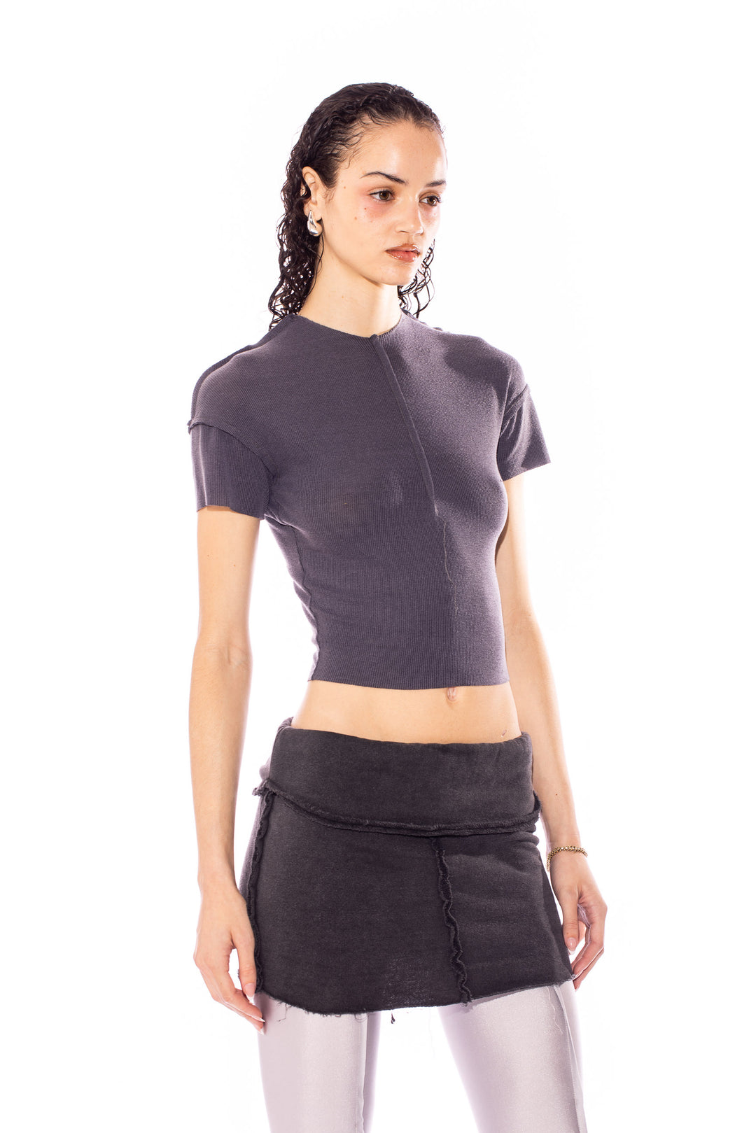 OPEN SEAM MINI TEE IN CHARCOAL RIB