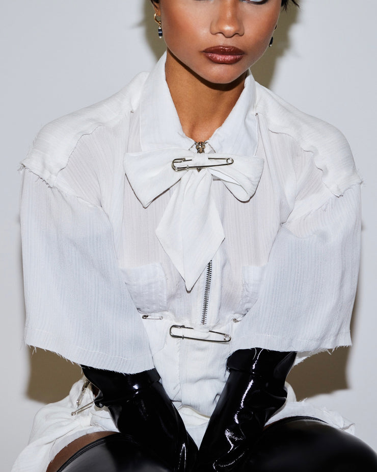SAFETY PIN BOW TIE IN WHITE SHIRTING