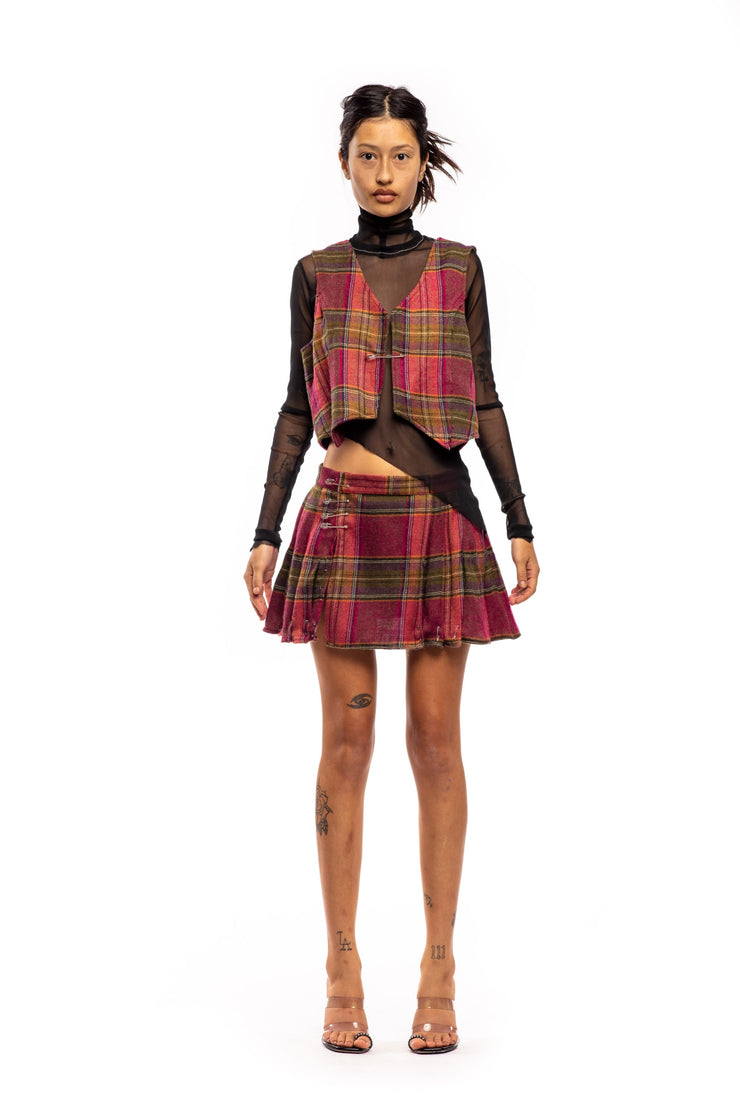 PLEATED SAFETY PIN SKIRT IN WARM PLAID