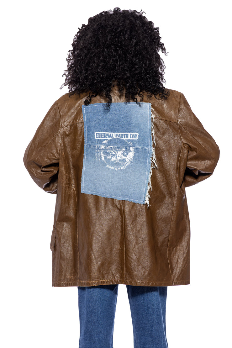 1/1 SMV X FE LEATHER COAT IN BROWN