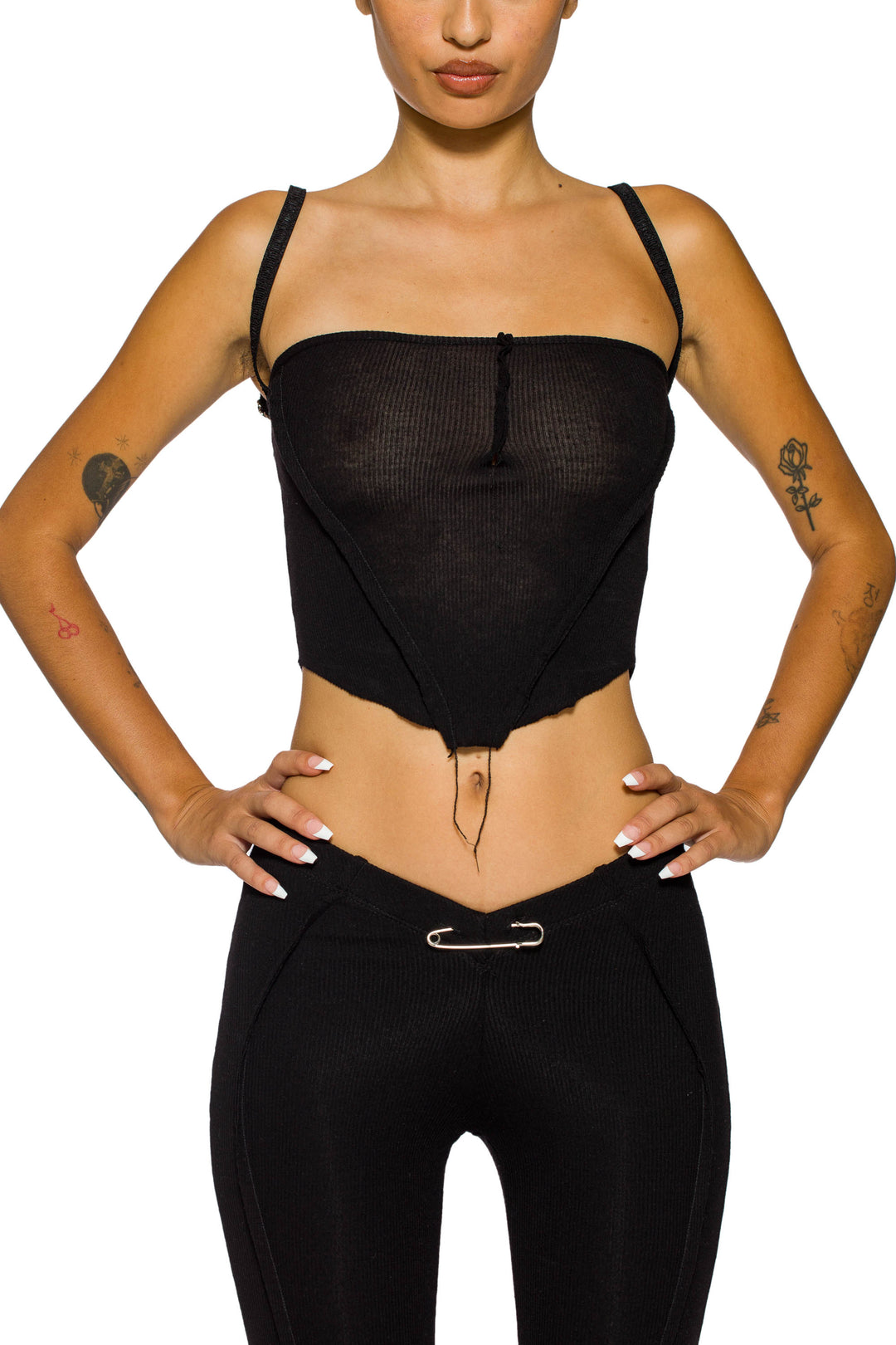 V CUT TANK IN BLACK RIB