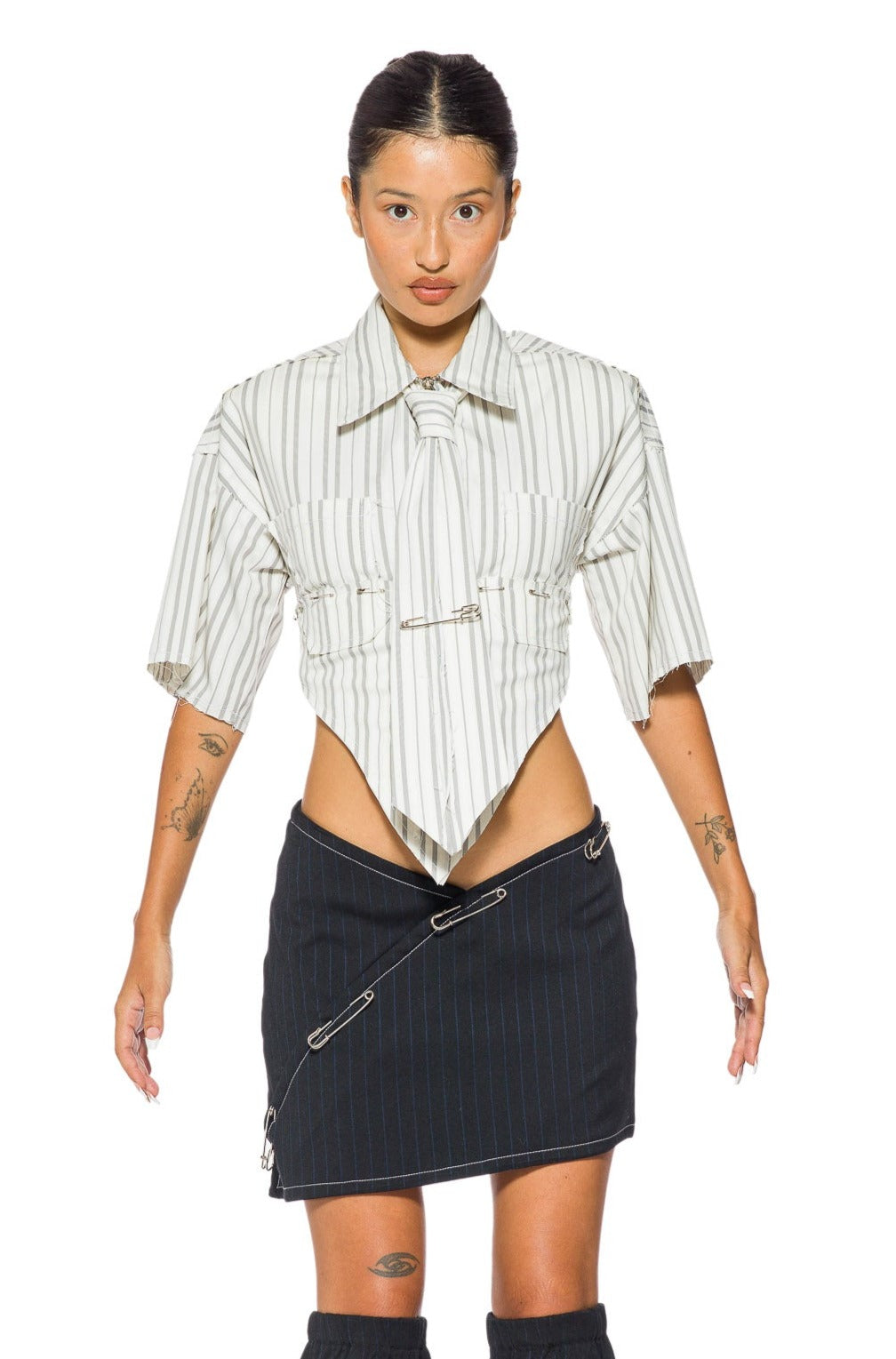 V CUT OPEN BACK SHORT SLEEVE COLLARED SHIRT IN WHITE PIN STRIPE SHIRTING