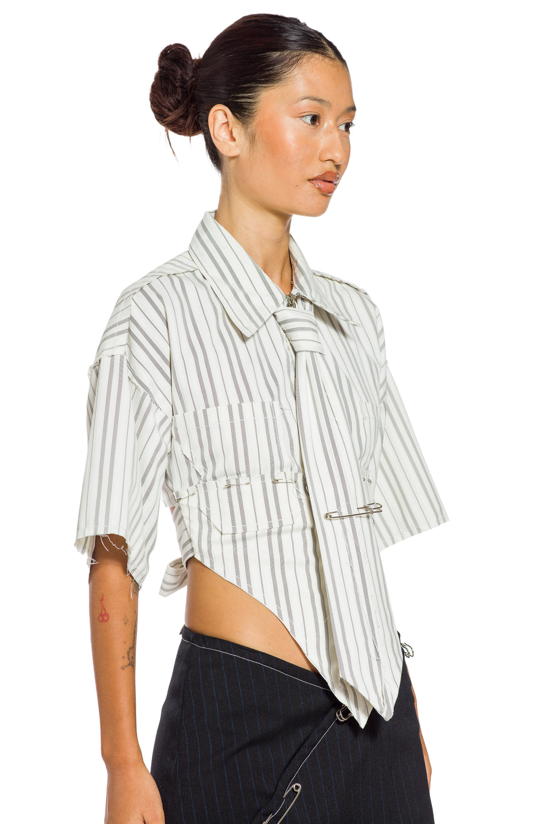 OPEN SEAM SAFETY PIN TIE IN WHITE PIN STRIPE SHIRTING