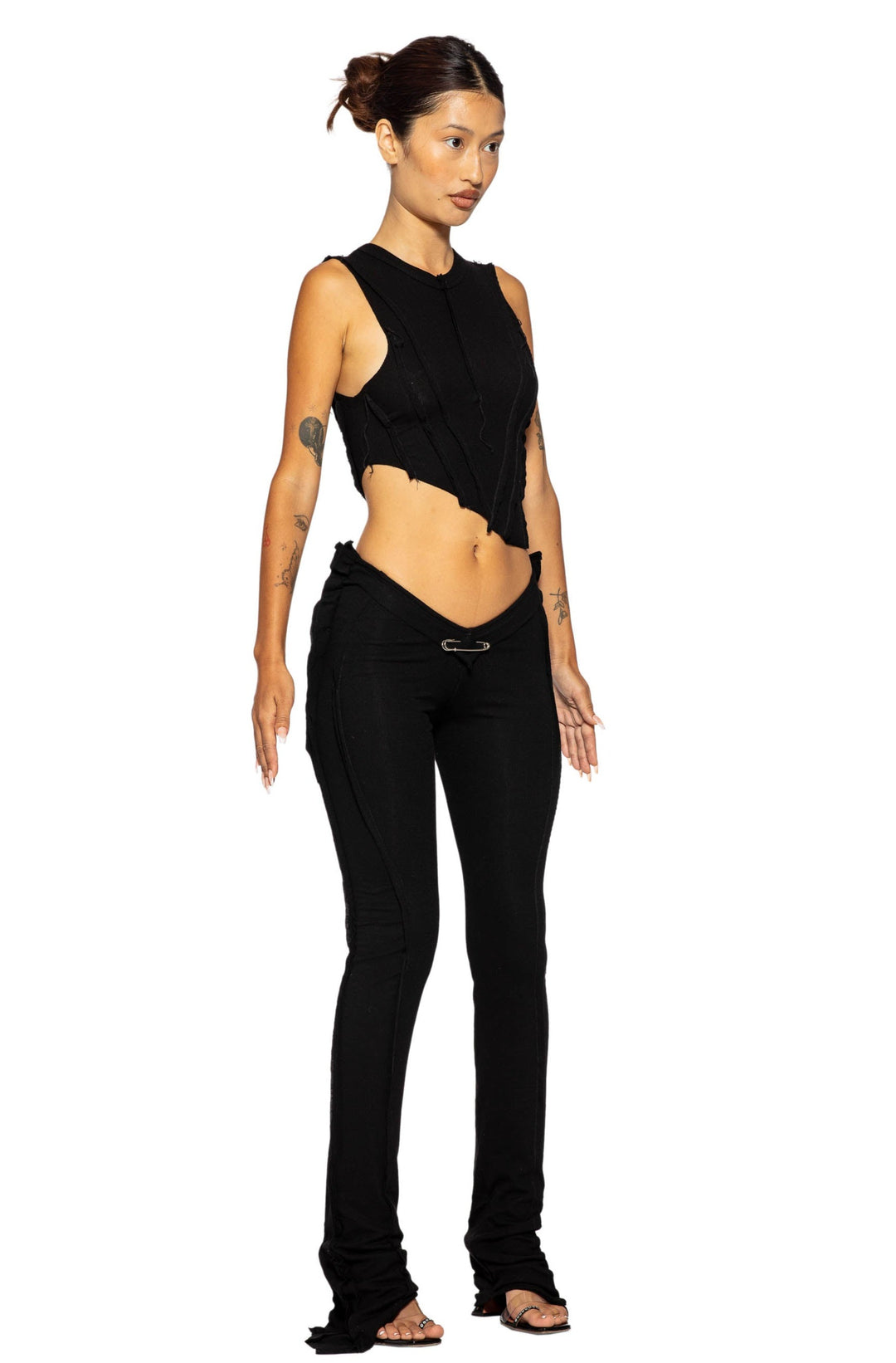 DOUBLE V OPEN SEAM PANTS IN BLACK RIB