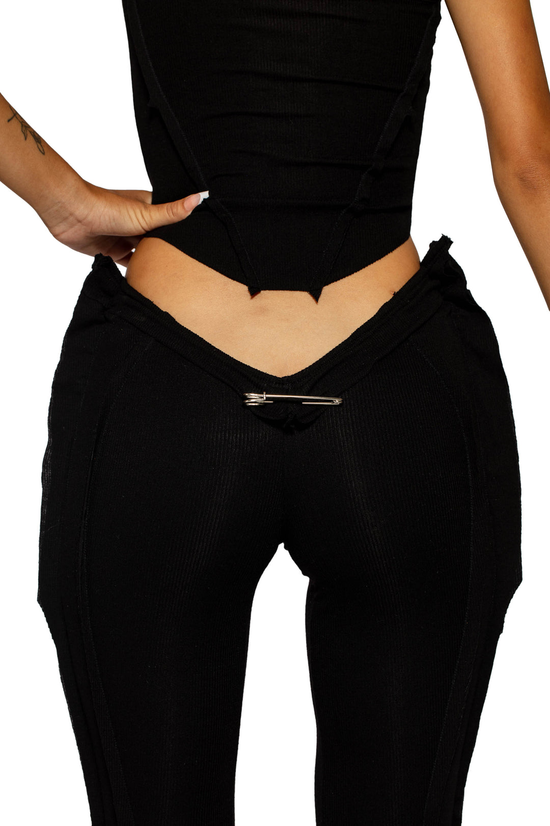 DOUBLE V OPEN SEAM PANTS IN BLACK RIB