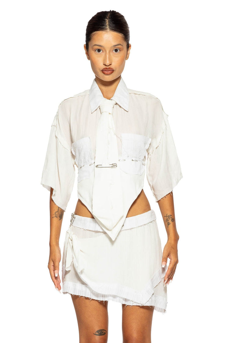 OPEN SEAM SAFETY PIN TIE IN WHITE SHIRTING