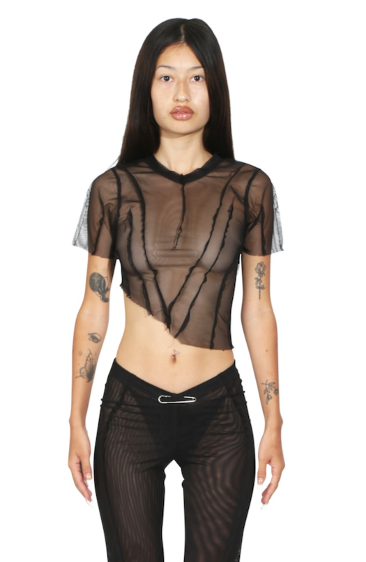 ASYMMETRIC TEE IN BLACK MESH